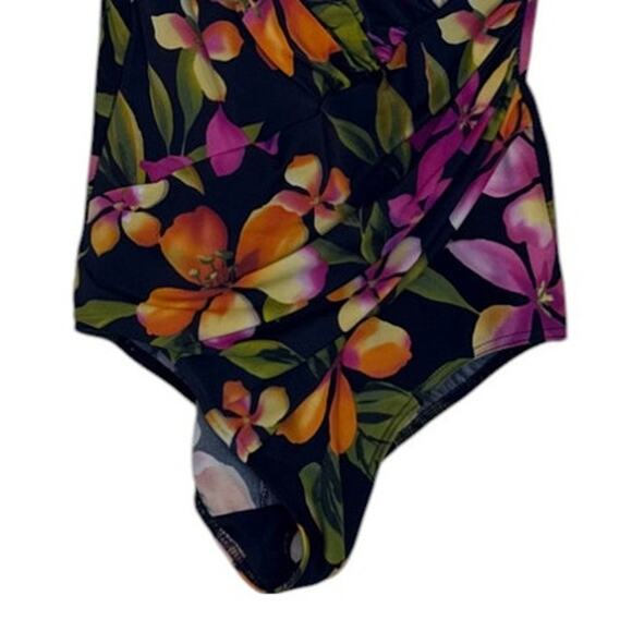 Not For Sale Miraclesuit Swimsuit Women 14 Black One Piece Stretch Vacation‎ - Picture 4 of 8